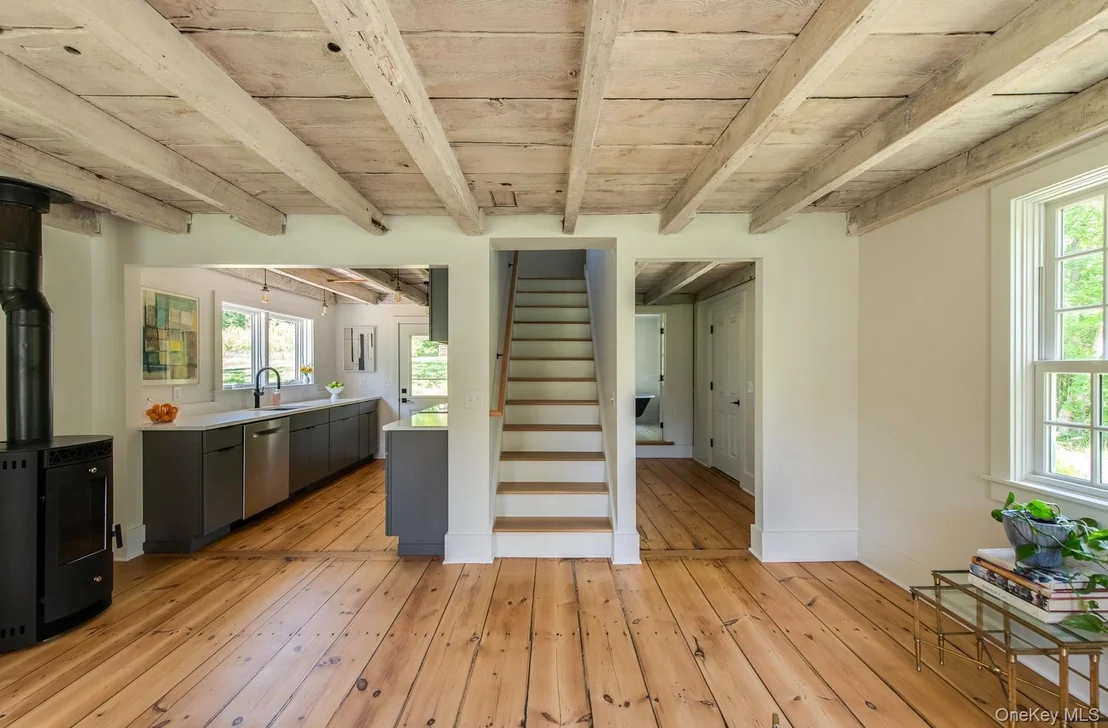 Photo of 275 Pitts Road