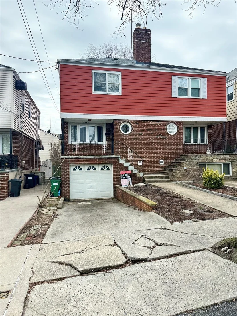 Photo of 3260 Fairmount Avenue