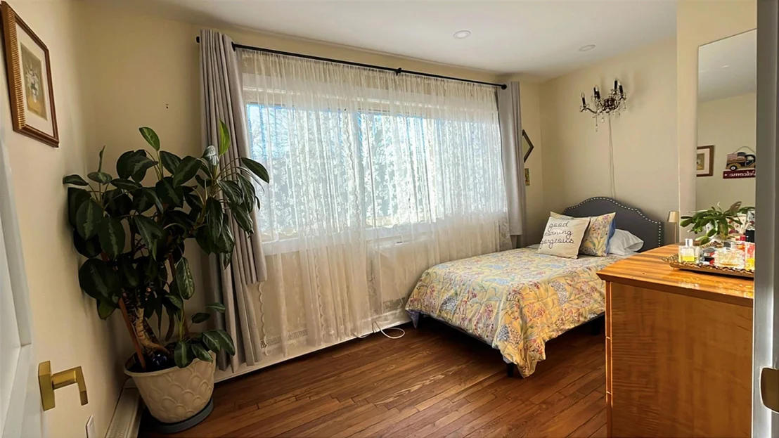 Photo of Unit 8A at 2435 Union Boulevard