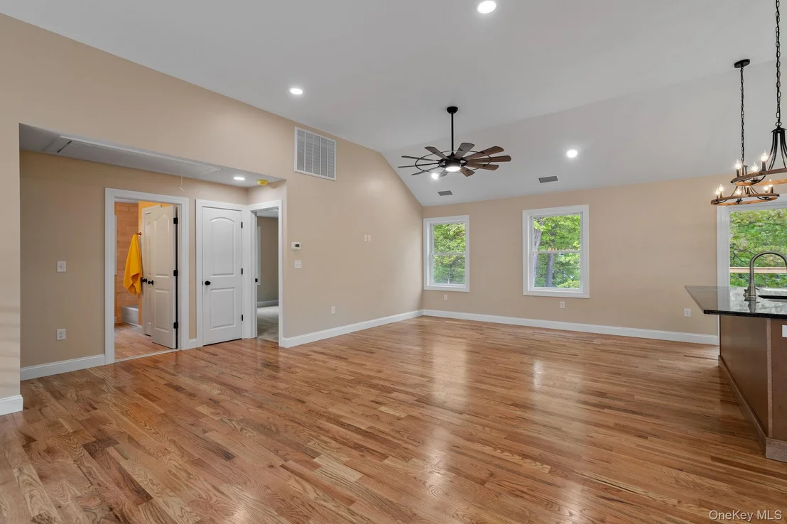 Photo of 61 Smith Avenue