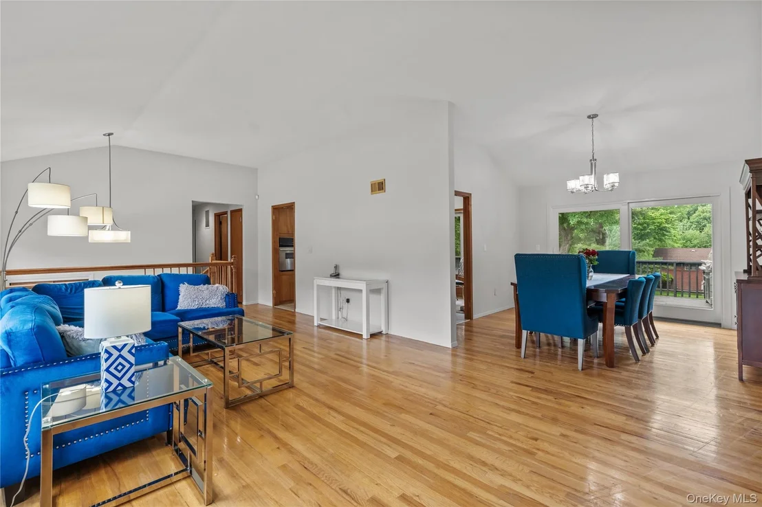 Photo of 224 Willow Drive