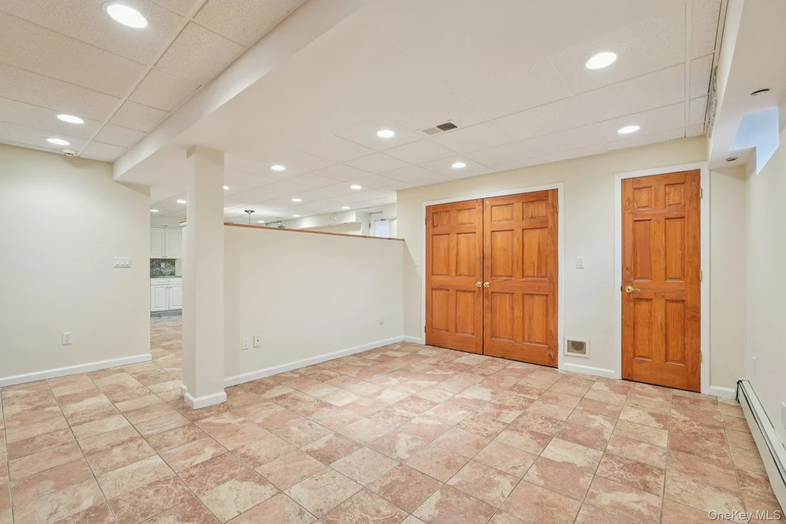 Photo of 808 Wolfs Lane