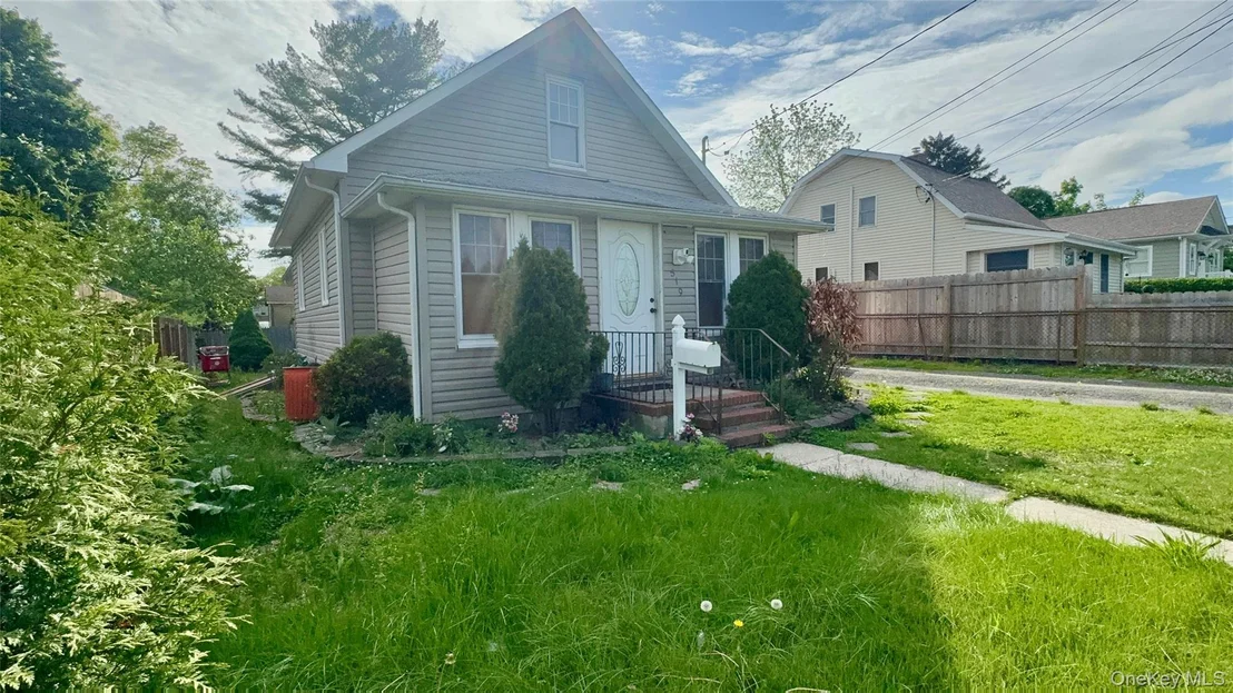 Photo of 519 Sweezy Avenue