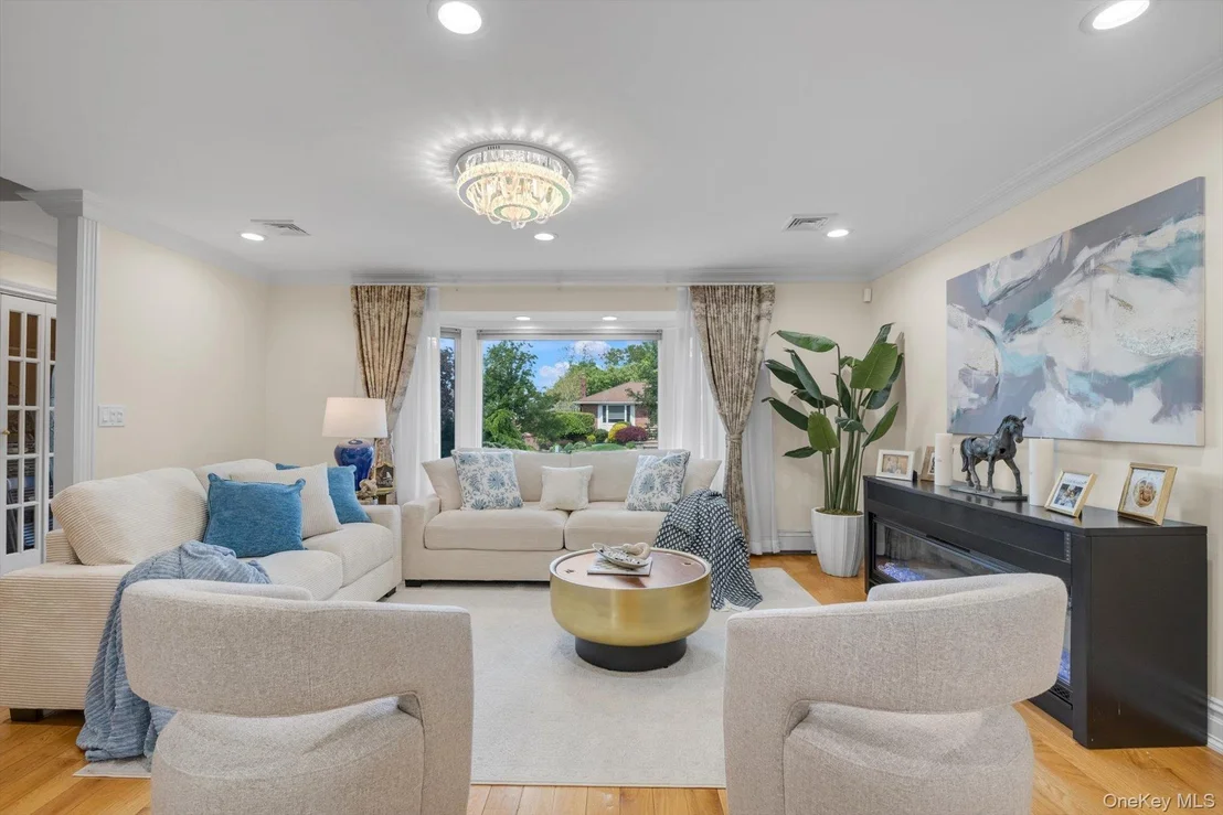 Photo of 98 Belmont Circle
