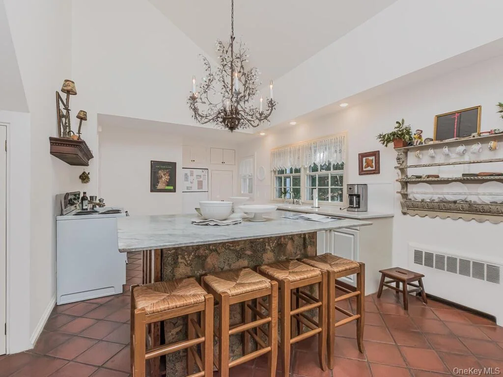 Photo of 105 Douglas Road