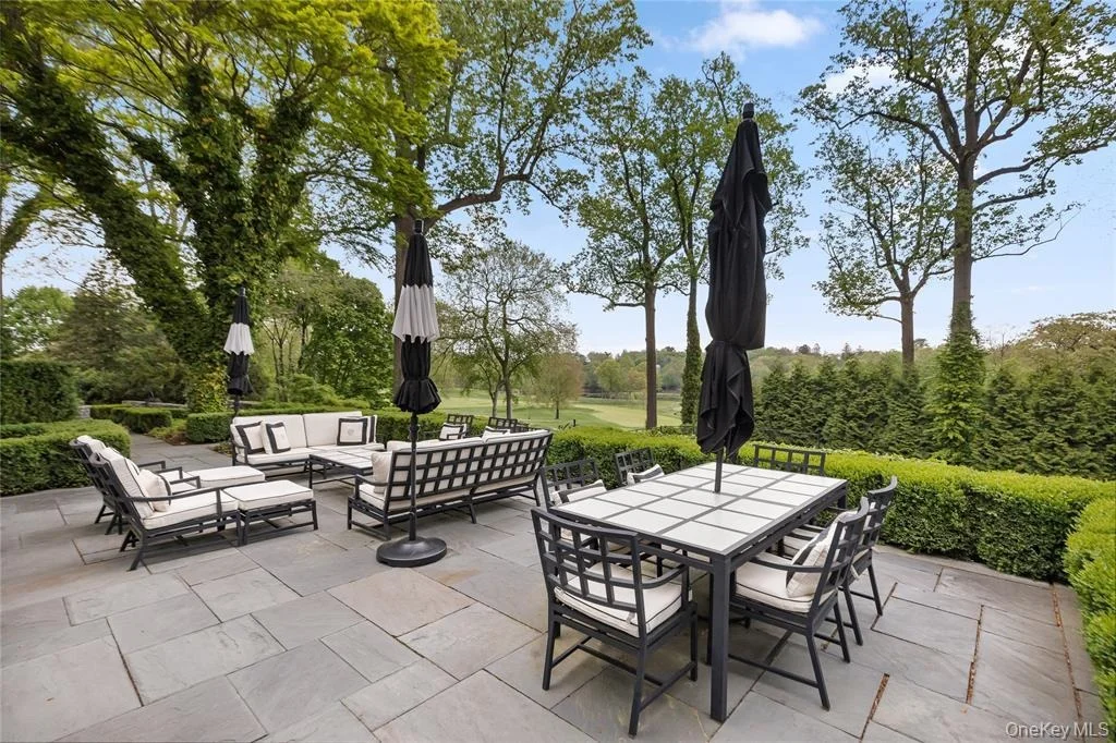 Photo of 8 Boxwood Lane