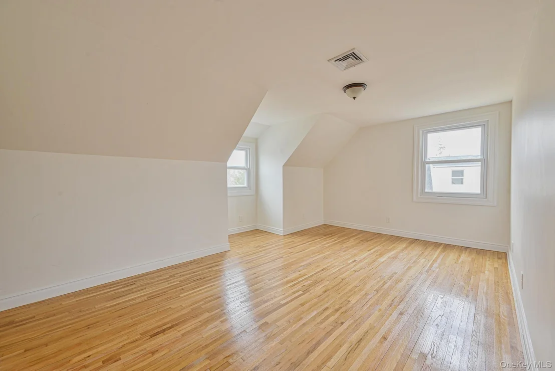 Photo of 100 Morris Parkway