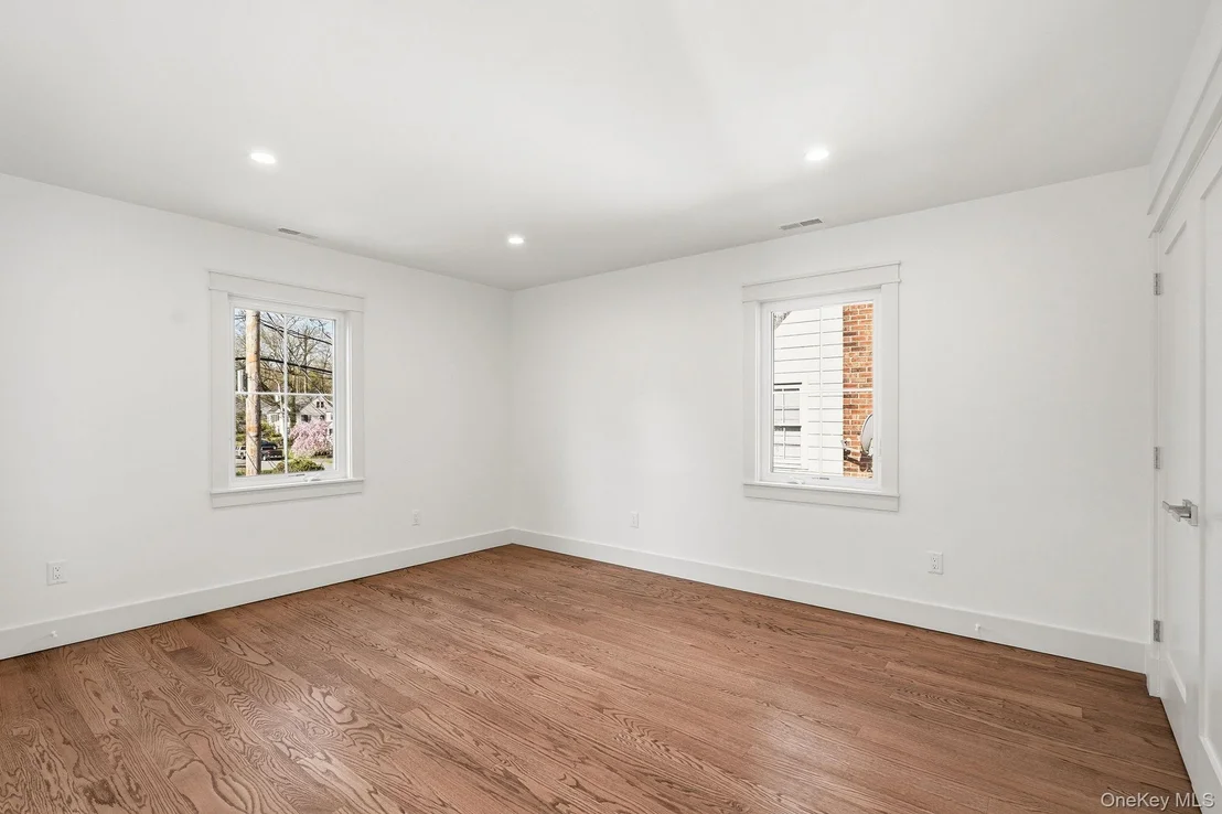 Photo of 54 Lindbergh Avenue