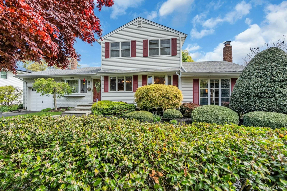 Photo of 303 Timberpoint Road