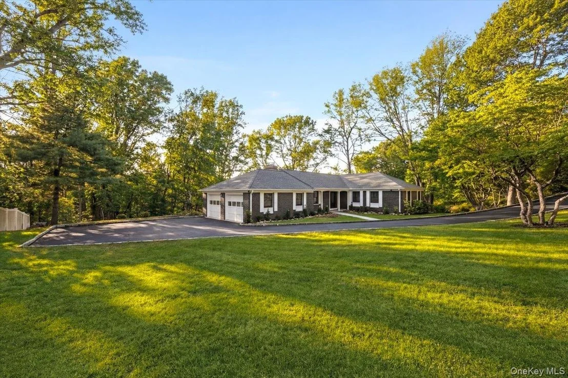 Photo of 11 Skyview Drive