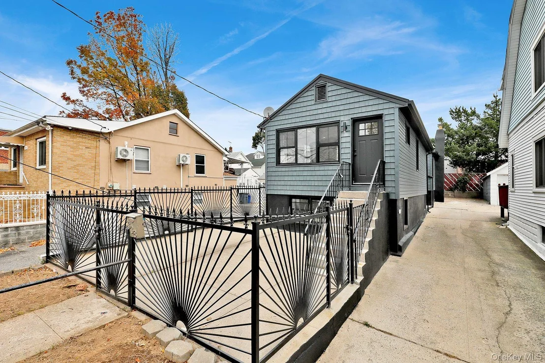 Photo of 338 Calhoun Avenue