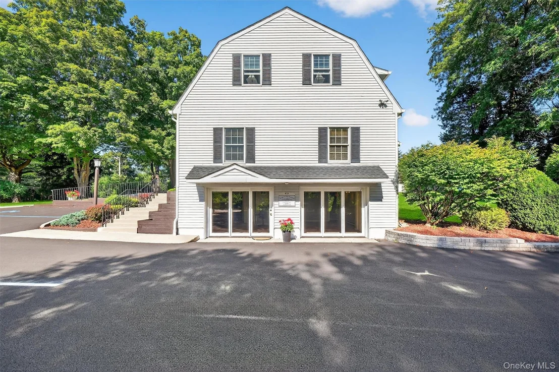 Photo of 1436 Route 52