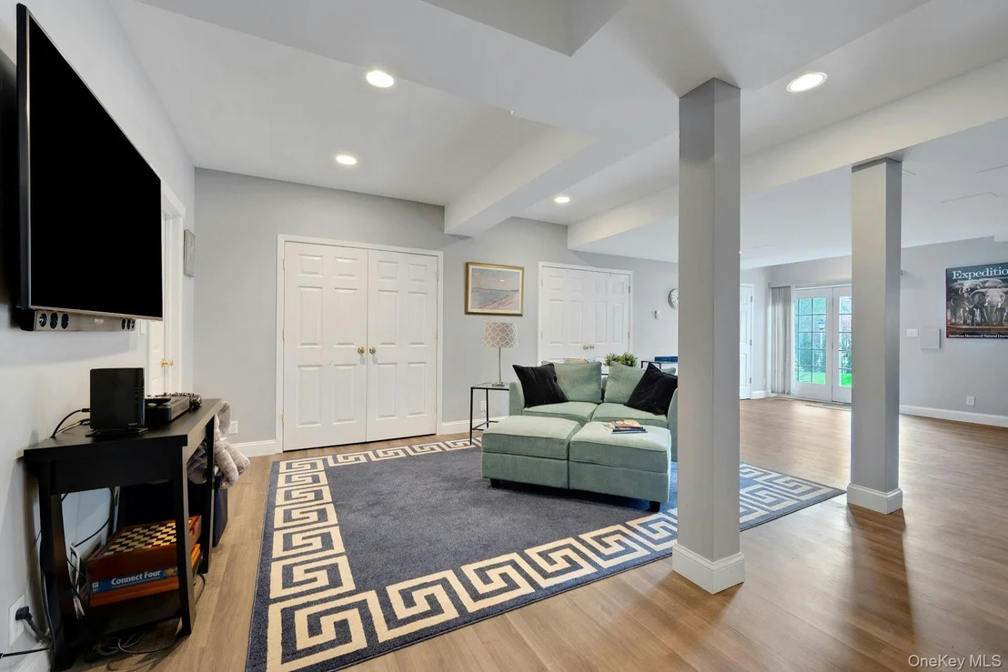 Photo of 34 Eagle Court