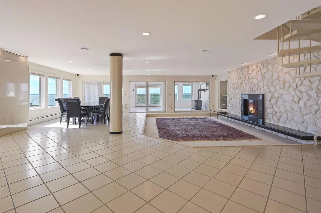 Photo of 48 Grandview Drive