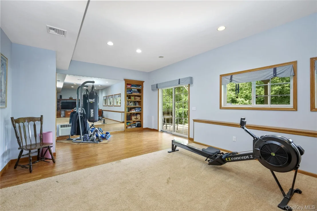 Photo of 20 Parkview Circle