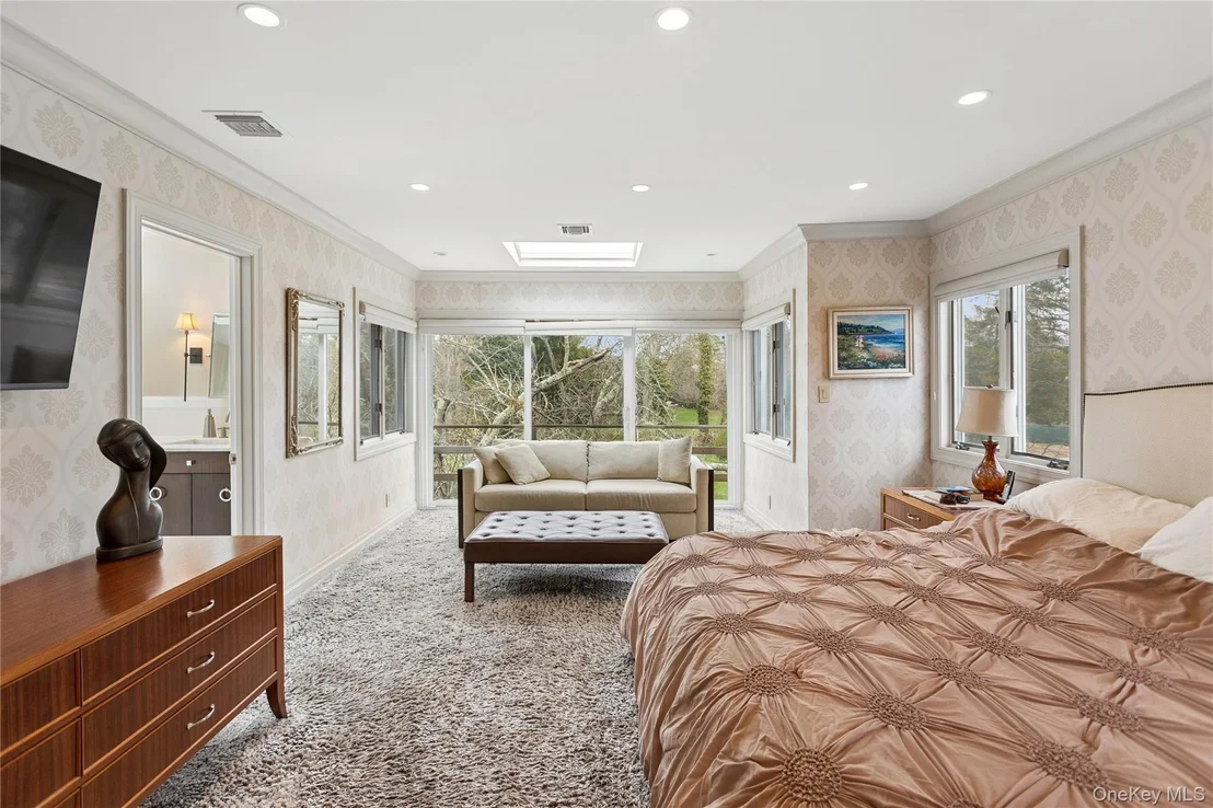 Photo of 230 Richards Lane