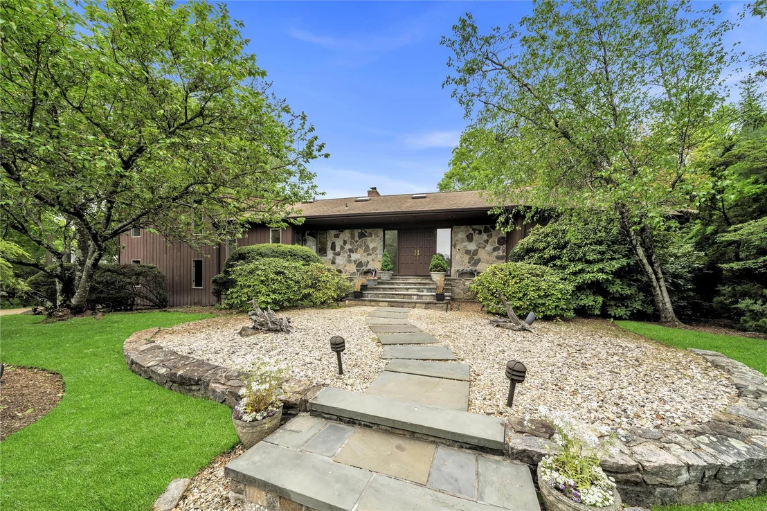 Photo of 4 Bobby Close
