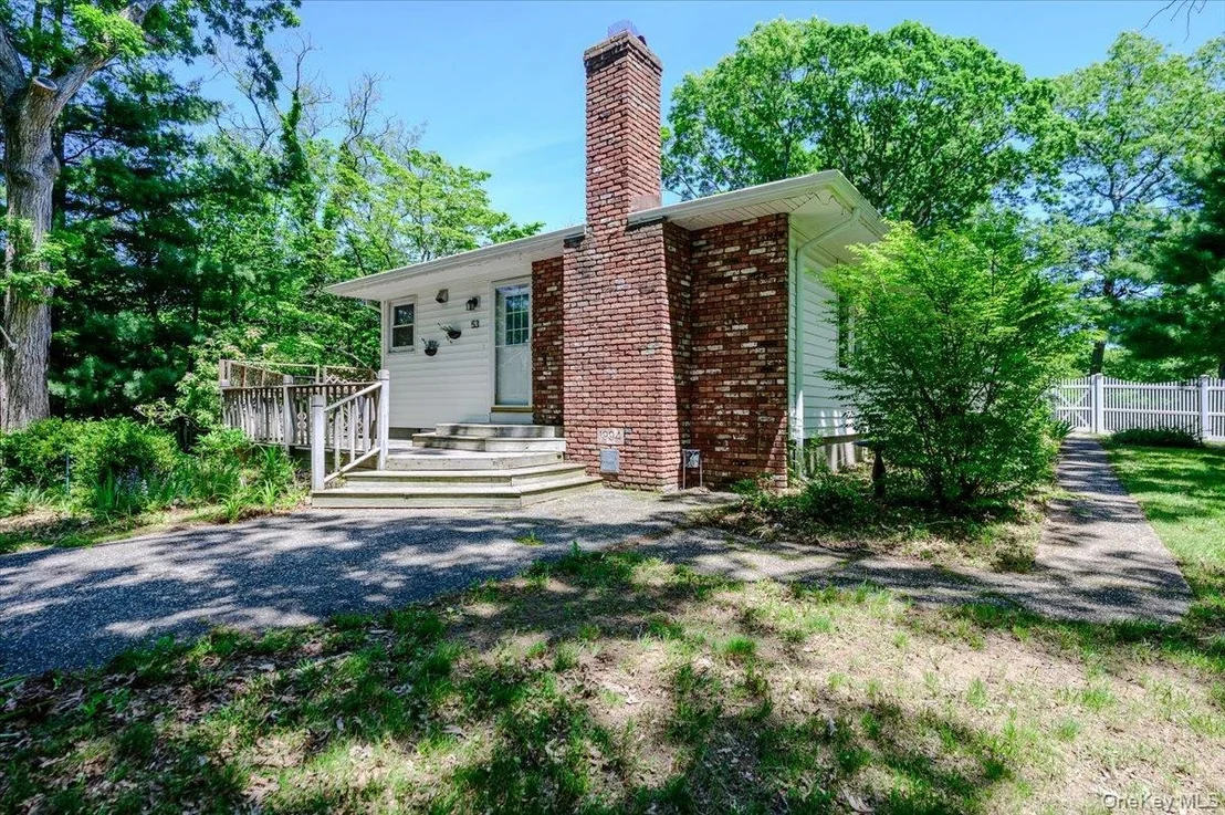 Photo of 53 Ehrhardt Way
