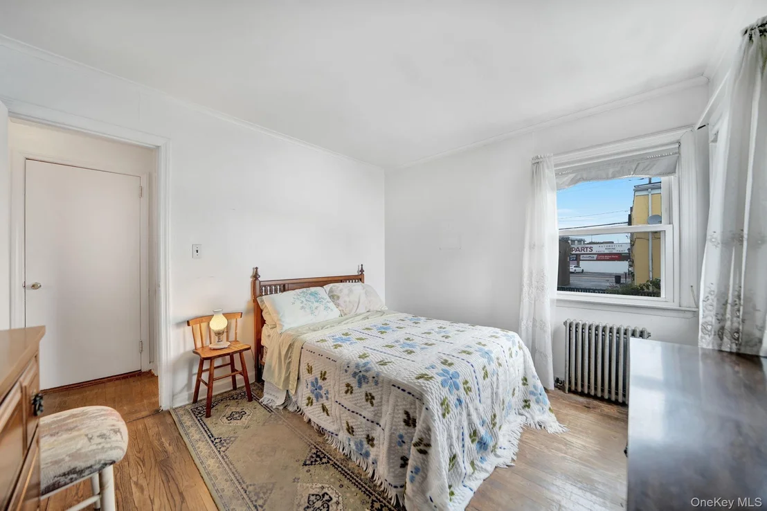 Photo of 6 Lippold Street