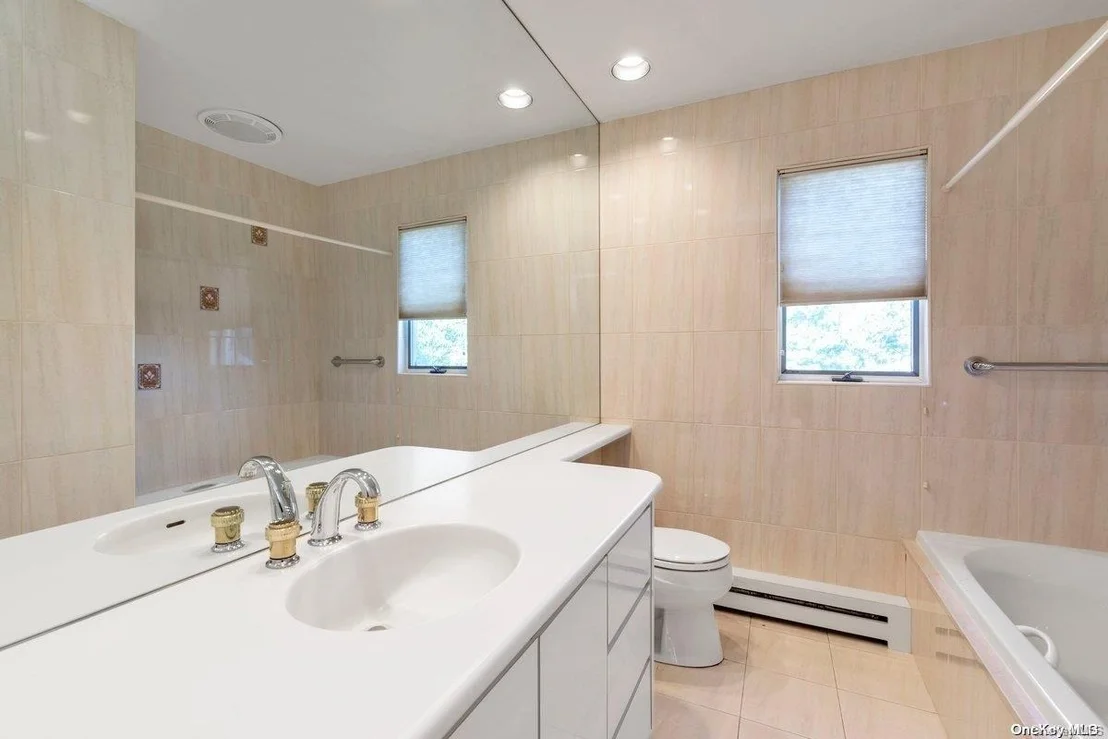 Photo of 2897 Harbor Road