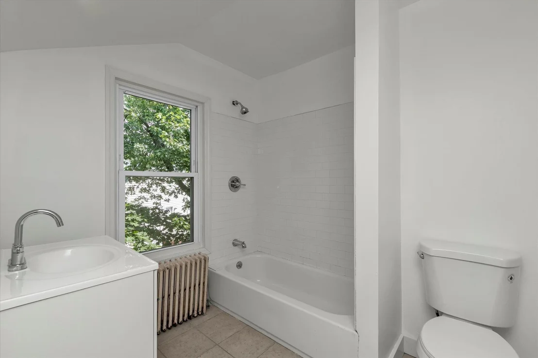 Photo of 45 Lakeview Avenue