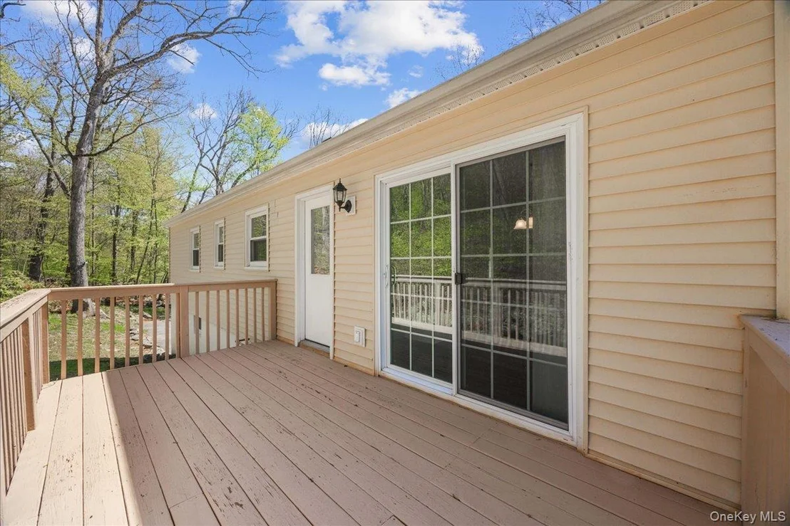 Photo of 1168 Lakes Road