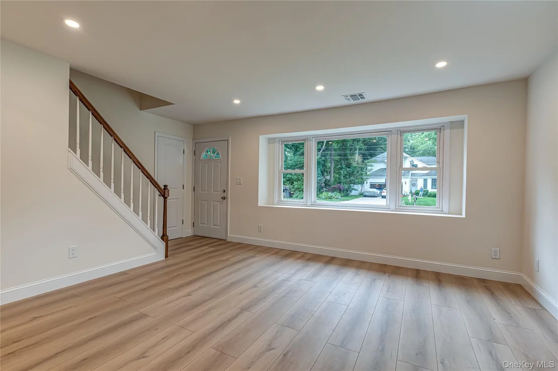 Photo of 52 Summit Drive