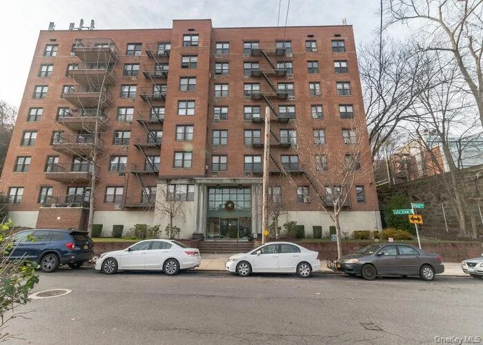 Photo of Unit 1B at 5235 Post Road