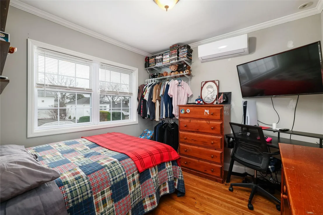 Photo of 231 Doris Avenue