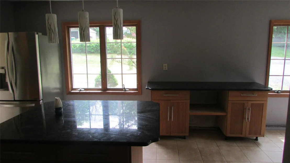 Photo of 231 Lakeview Road