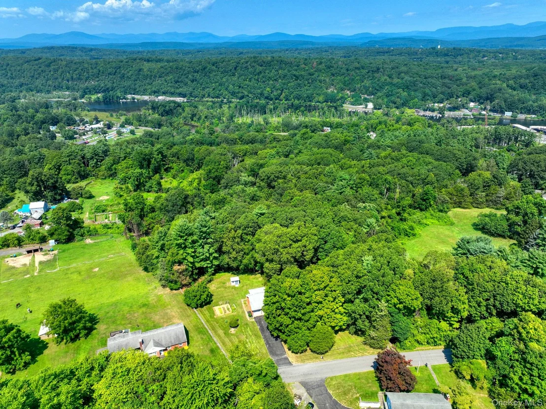 Photo of 146 Schultz Lane