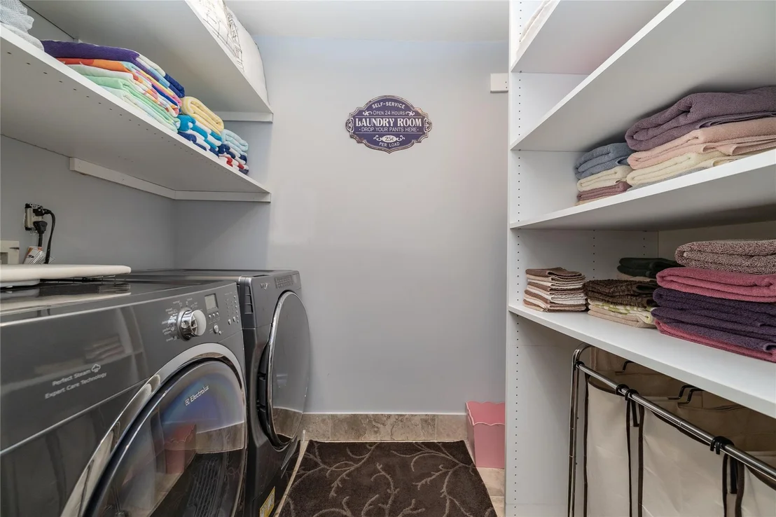 Photo of 3844 Carrel Boulevard