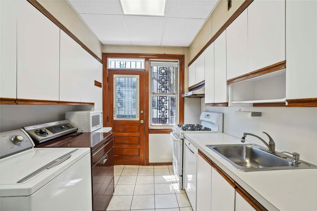 Photo of 1804 Avenue X