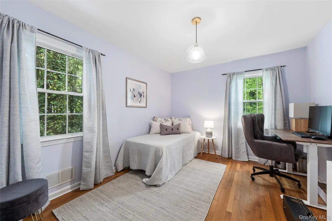 Photo of 304 Boulevard