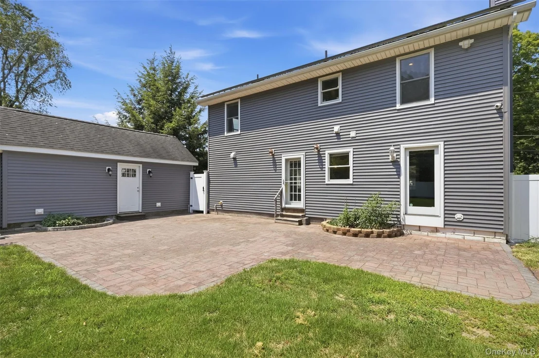 Photo of 10 Henmond Boulevard