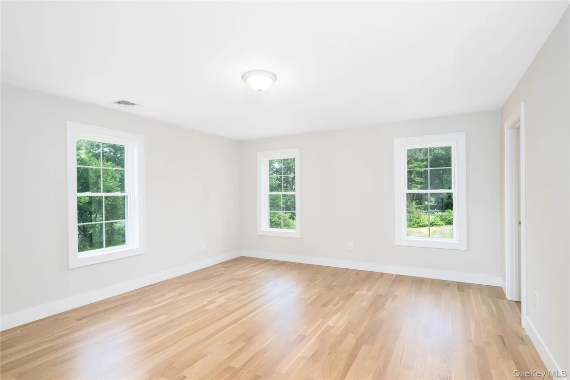 Photo of 15 Tompkins Avenue