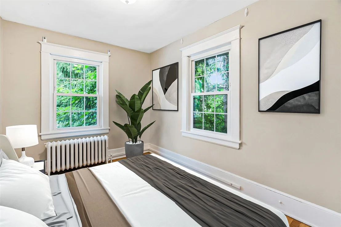 Photo of 33 Center Avenue