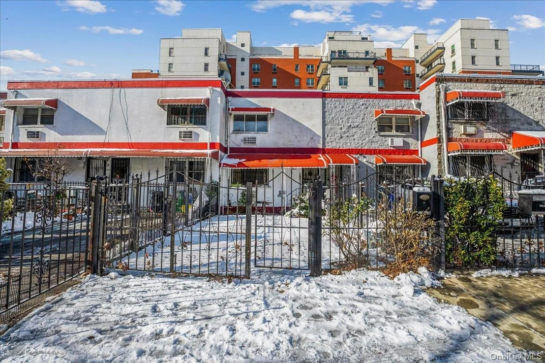 Photo of 1361 Intervale Avenue