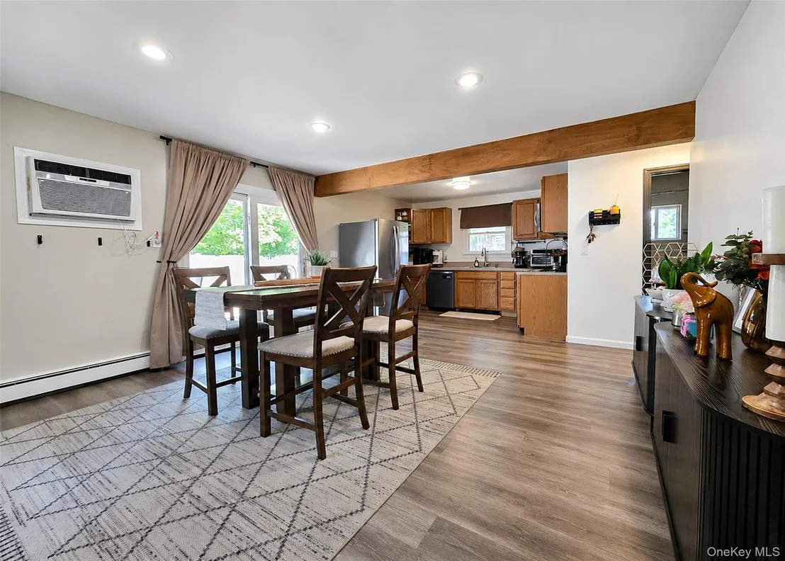 Photo of 348 Furrows Road