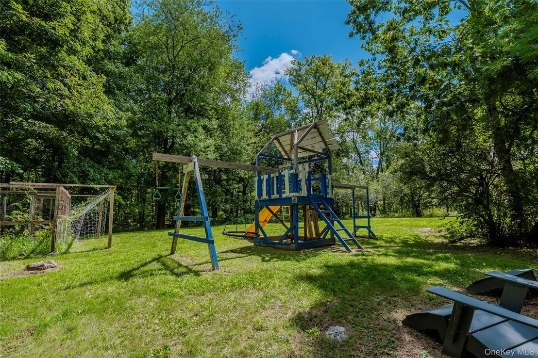 Photo of 215 Lane Gate Road
