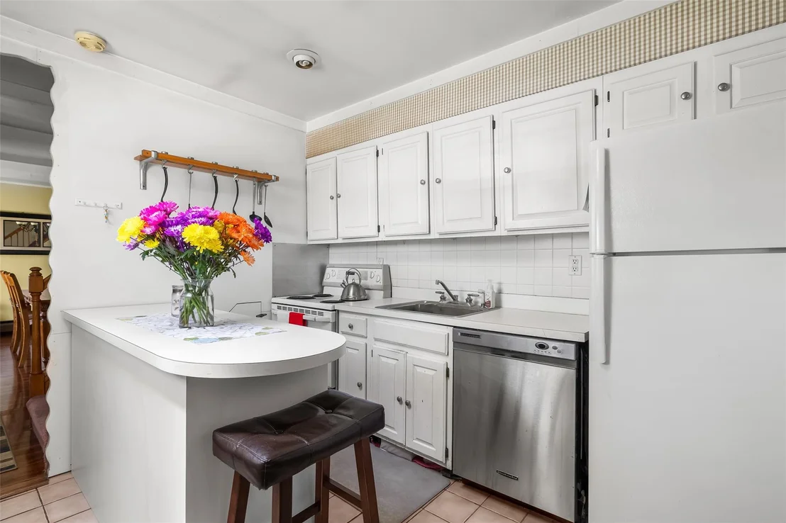 Photo of 98 Bluespruce Road