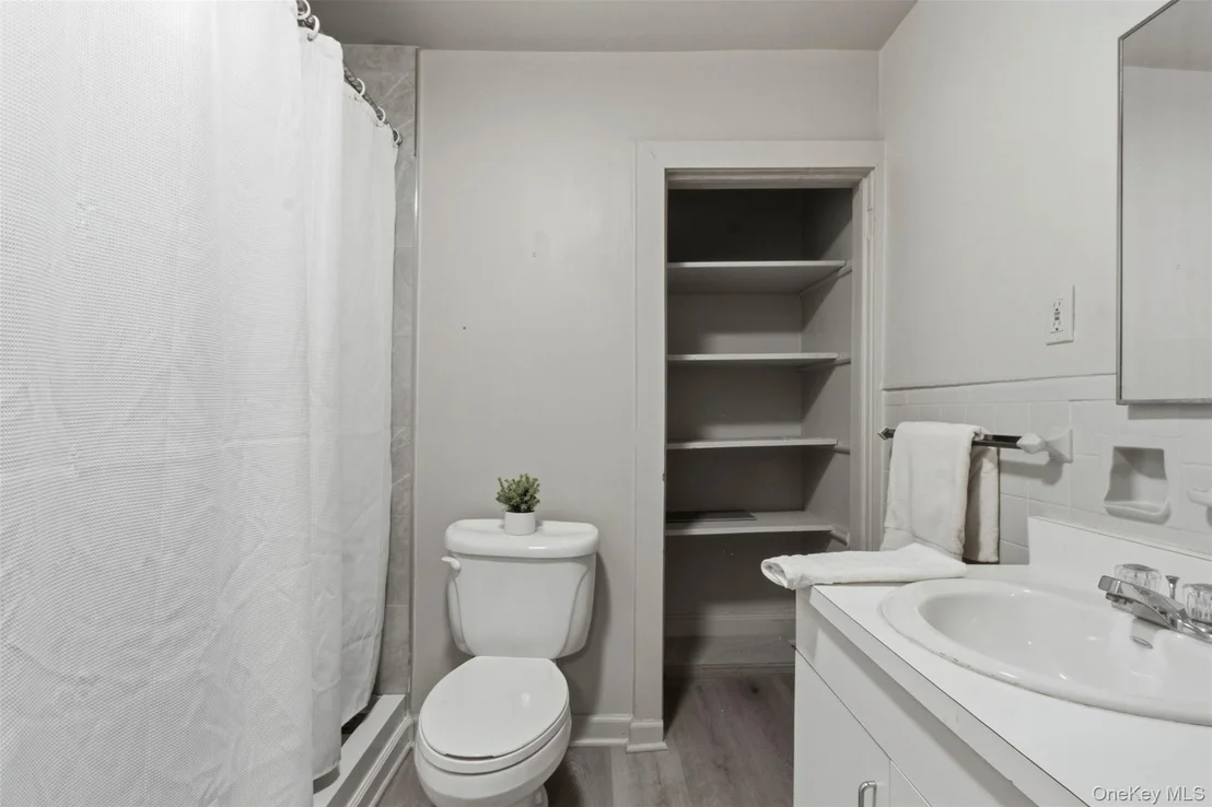 Photo of 4443 Purchase Street