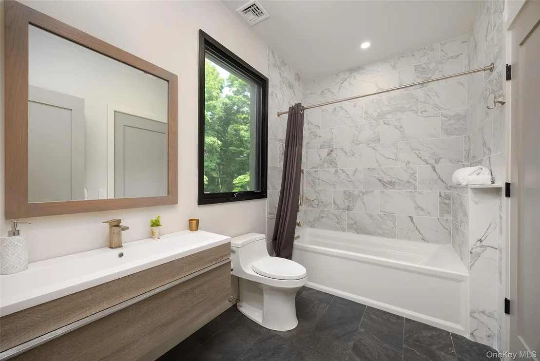 Photo of 215 Smith Road