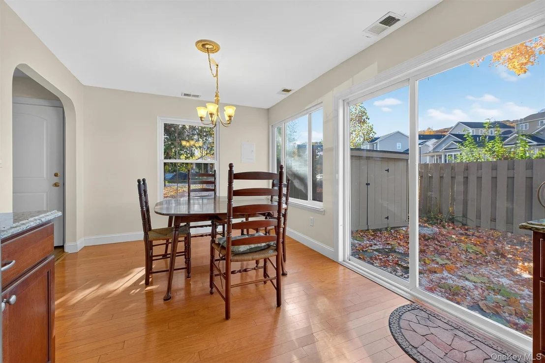 Photo of 48 Sunny Brook Circle