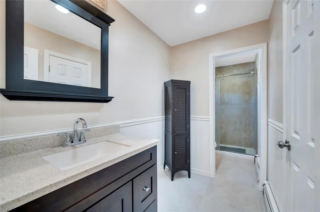 Photo of 141 Root Avenue
