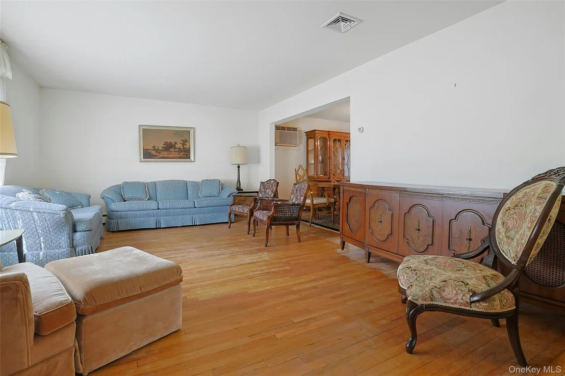 Photo of 150 Windermere Drive
