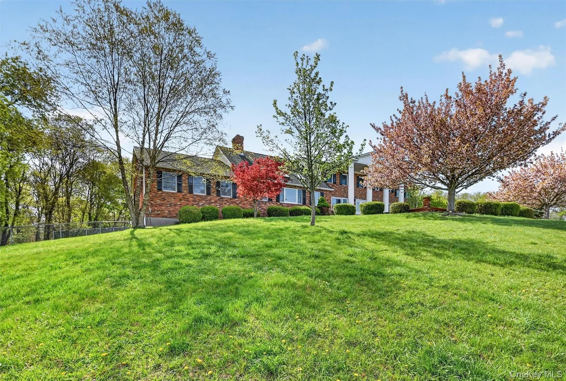 Photo of 285 Hill Road