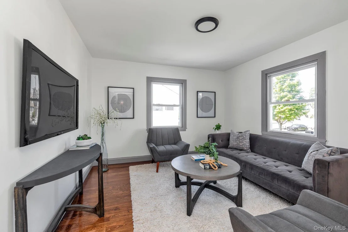 Photo of 43 Westside Avenue
