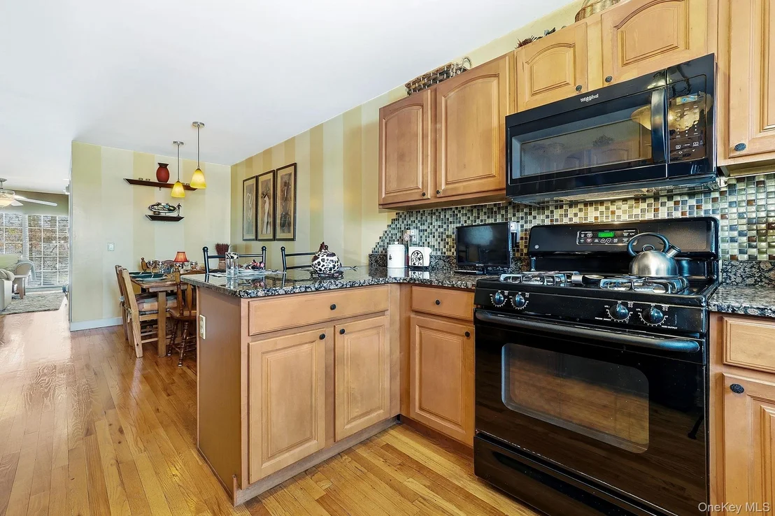 Photo of 1604 Pondview Loop