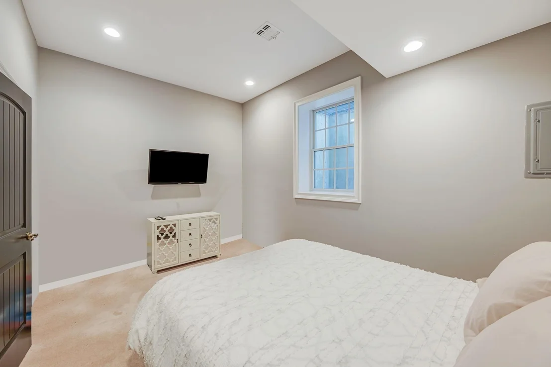 Photo of 184 Hickory Lane